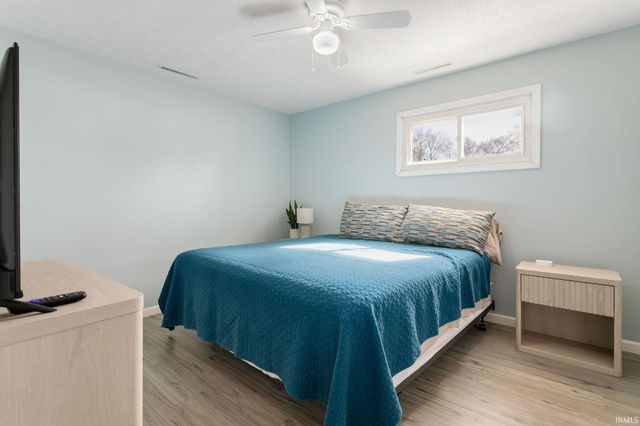 1423 Corby Boulevard, South Bend, IN 46617