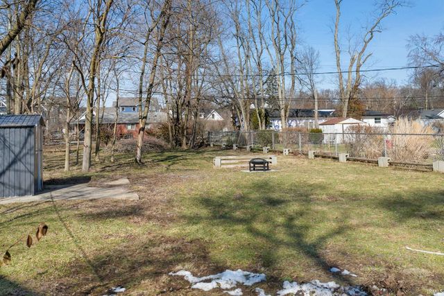 1423 Corby Boulevard, South Bend, IN 46617