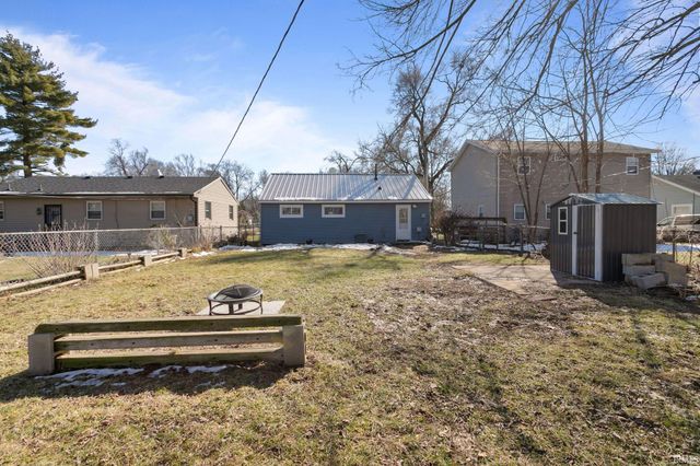 1423 Corby Boulevard, South Bend, IN 46617