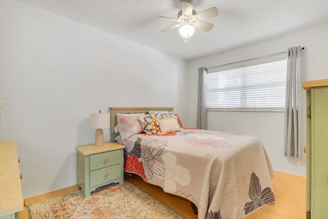 308 Golfview Road 201, North Palm Beach, FL 33408