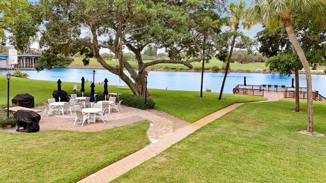 308 Golfview Road 201, North Palm Beach, FL 33408