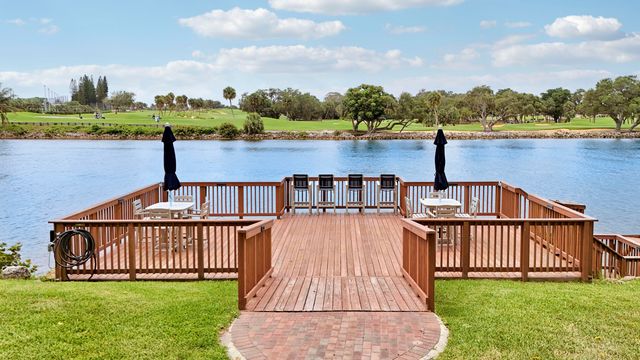 308 Golfview Road 201, North Palm Beach, FL 33408