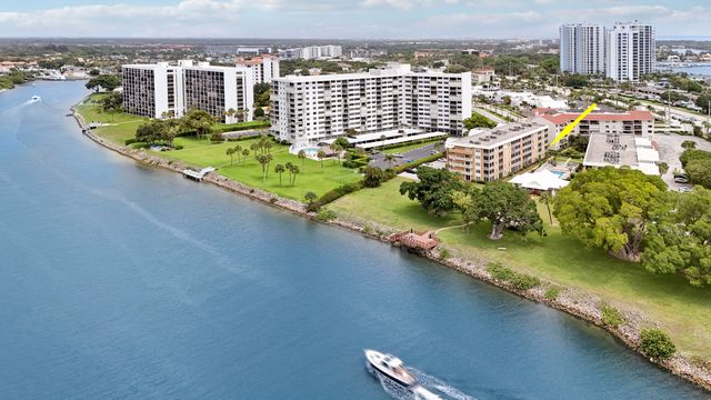 308 Golfview Road 201, North Palm Beach, FL 33408