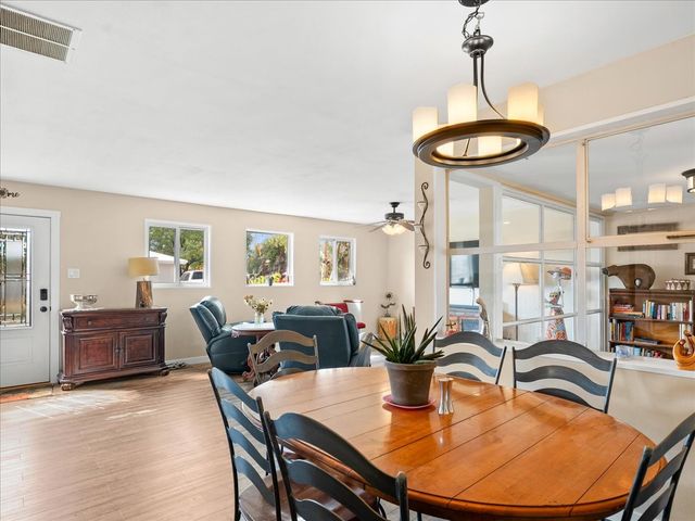 1071 Pinon, Los Alamos, NM 87544