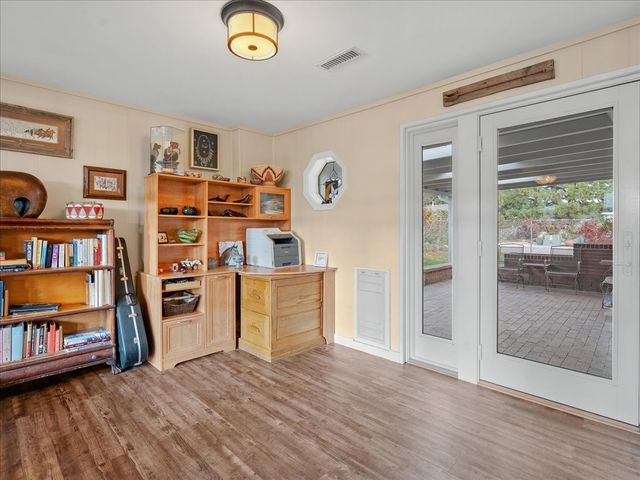 1071 Pinon, Los Alamos, NM 87544