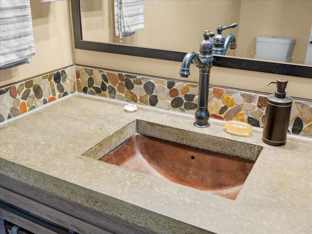 1071 Pinon, Los Alamos, NM 87544