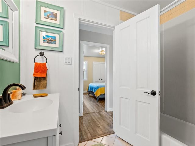 1071 Pinon, Los Alamos, NM 87544