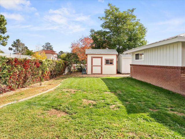 1071 Pinon, Los Alamos, NM 87544