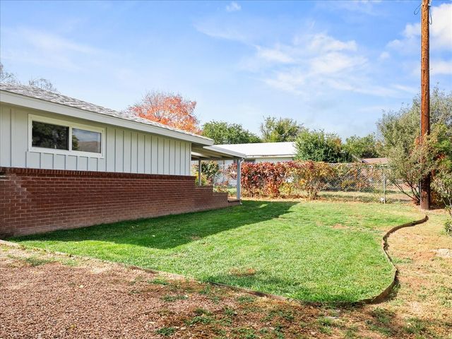 1071 Pinon, Los Alamos, NM 87544