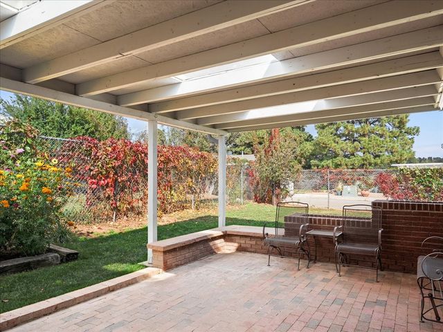 1071 Pinon, Los Alamos, NM 87544