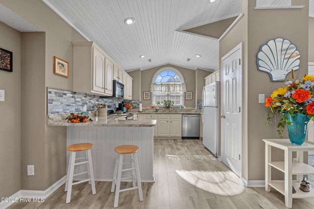 482 Pepper Breeze Avenue SW, Calabash, NC 28467