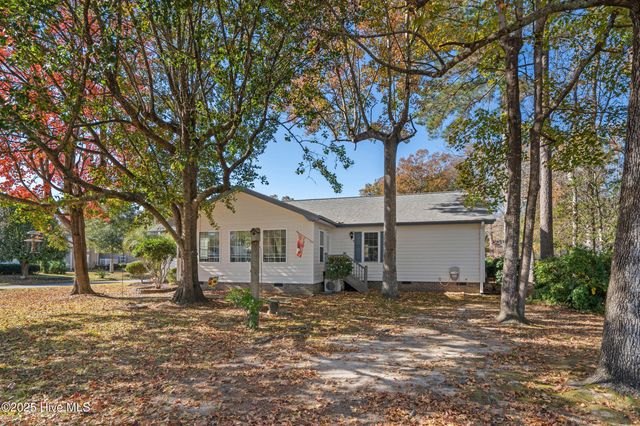 482 Pepper Breeze Avenue SW, Calabash, NC 28467