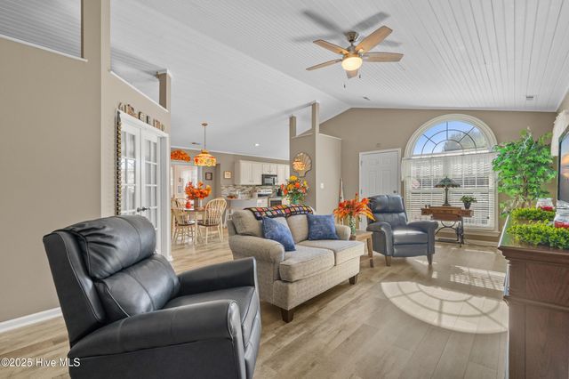 482 Pepper Breeze Avenue SW, Calabash, NC 28467