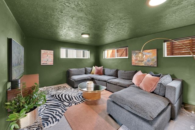 749 E 400 N, Bountiful, UT 84010