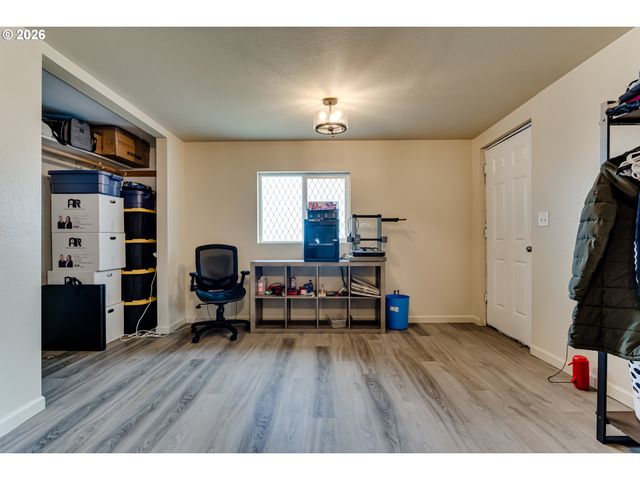 1253 30TH St, Springfield, OR 97478