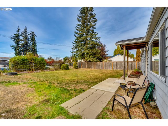 1253 30TH St, Springfield, OR 97478