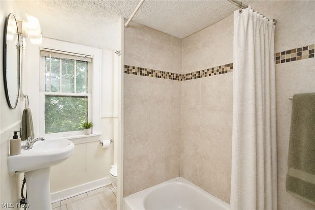 2747 3rd Street, Cuyahoga Falls, OH 44221