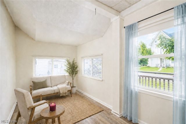 2747 3rd Street, Cuyahoga Falls, OH 44221