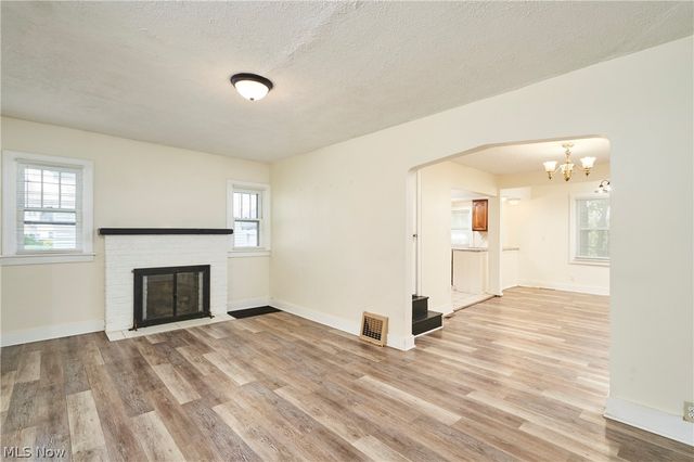 2747 3rd Street, Cuyahoga Falls, OH 44221
