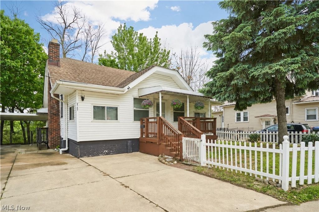 2747 3rd Street, Cuyahoga Falls, OH 44221