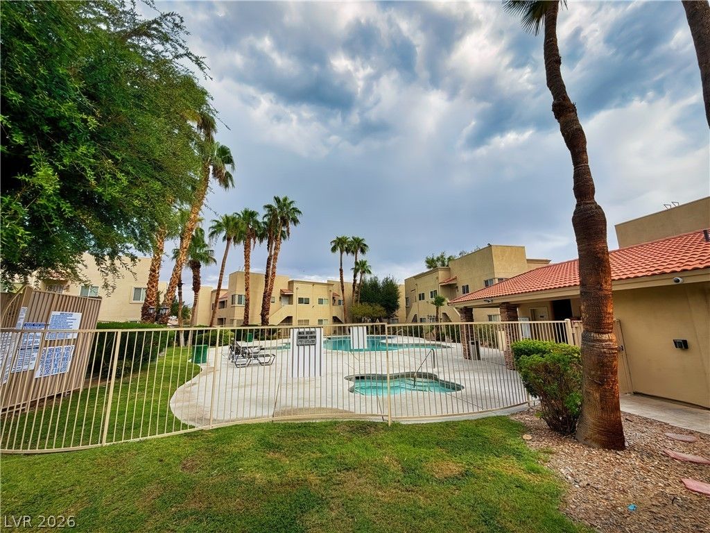 1852 North Decatur Boulevard 101, Las Vegas, NV 89108 — photo 5