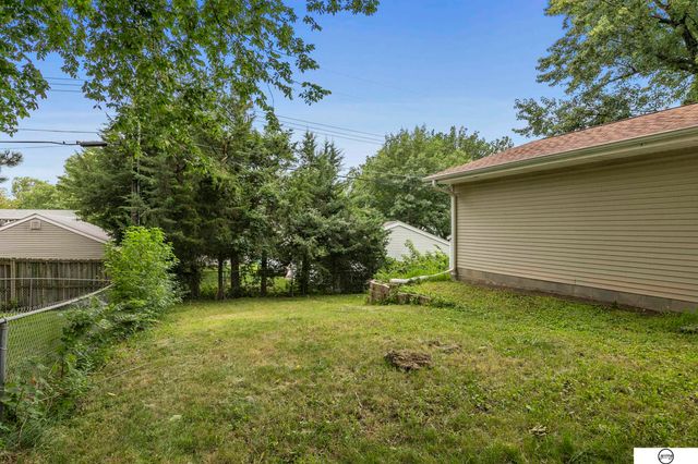 3929 Lewis Avenue, Lincoln, NE 68521