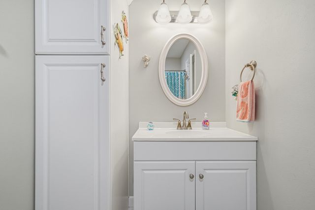 800 Bay Drive 17, Niceville, FL 32578