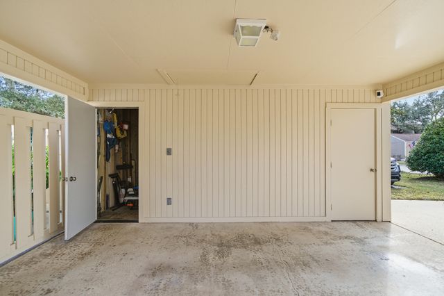 800 Bay Drive 17, Niceville, FL 32578