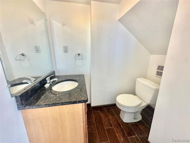 609 E Kirby Street 203, Detroit, MI 48202