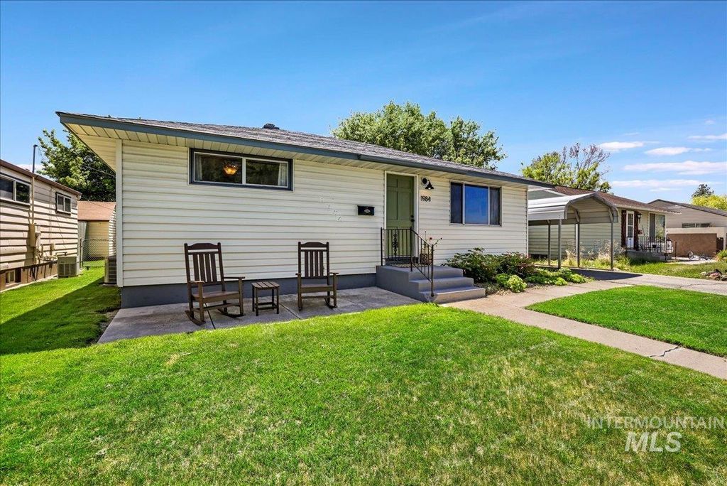 1984 11th Ave E, Twin Falls, ID 83301