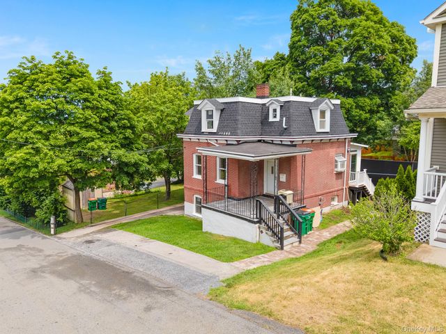 10 Robinson Street, Beacon, NY 12508