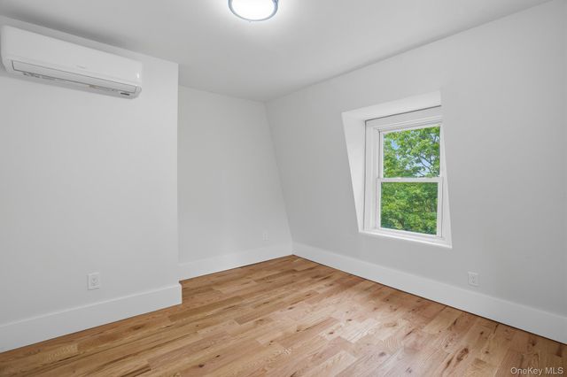 10 Robinson Street, Beacon, NY 12508
