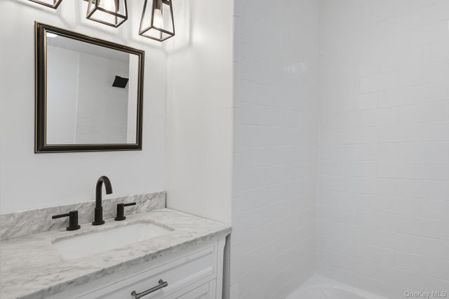 10 Robinson Street, Beacon, NY 12508