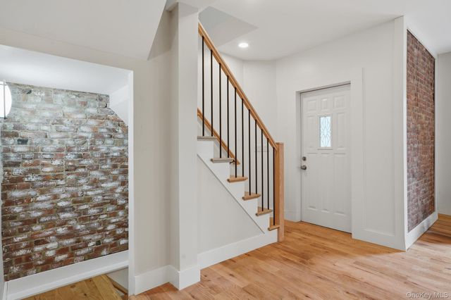10 Robinson Street, Beacon, NY 12508