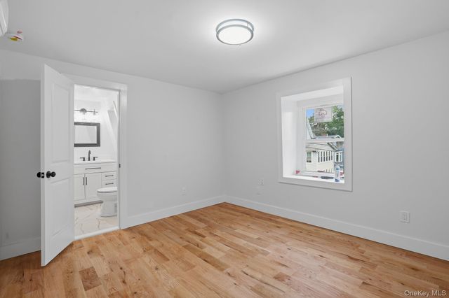 10 Robinson Street, Beacon, NY 12508
