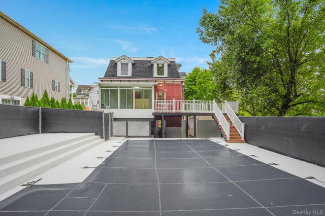 10 Robinson Street, Beacon, NY 12508