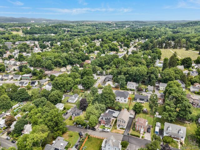 10 Robinson Street, Beacon, NY 12508