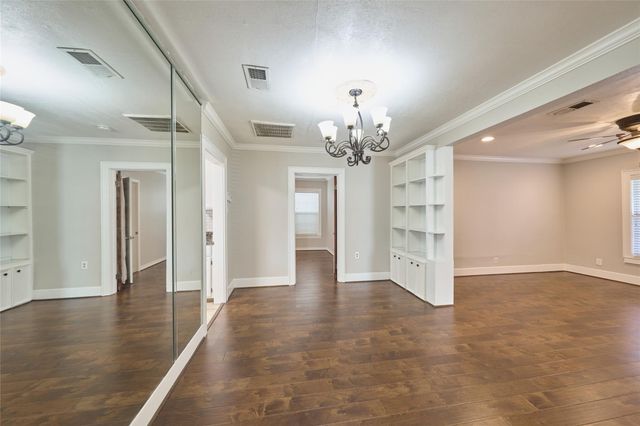 726 E 26th Street, Houston, TX 77009