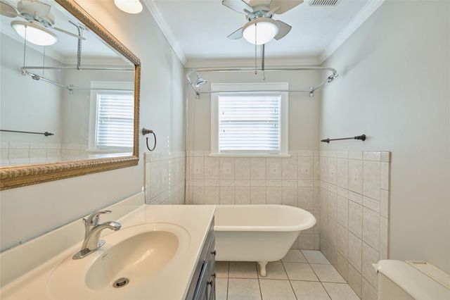 726 E 26th Street, Houston, TX 77009