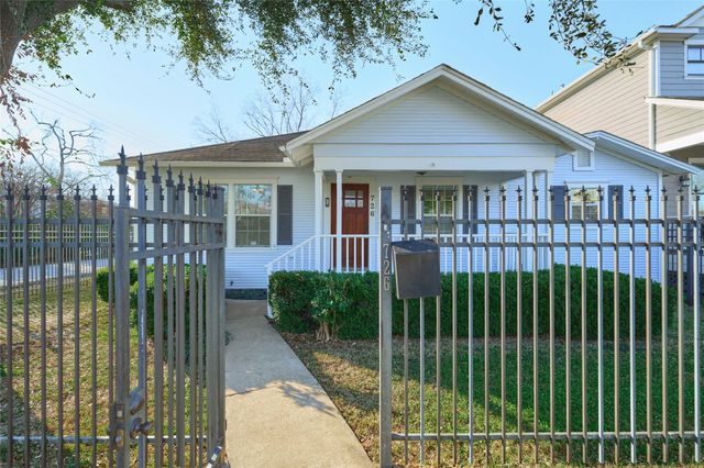 726 E 26th Street, Houston, TX 77009