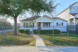 726 E 26th Street, Houston, TX 77009