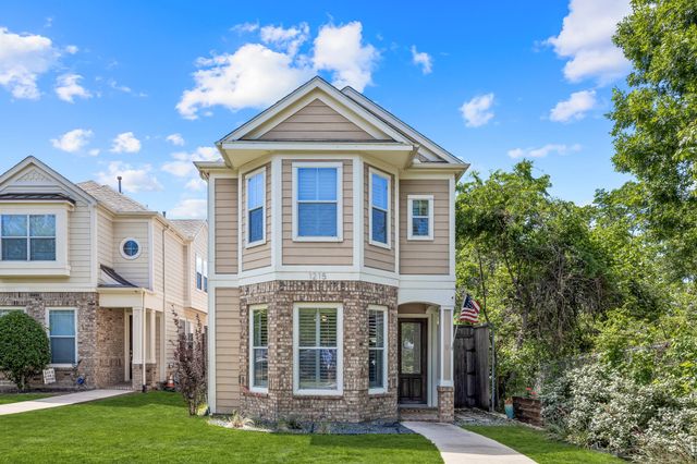 1215 N Bishop Avenue, Dallas, TX 75208
