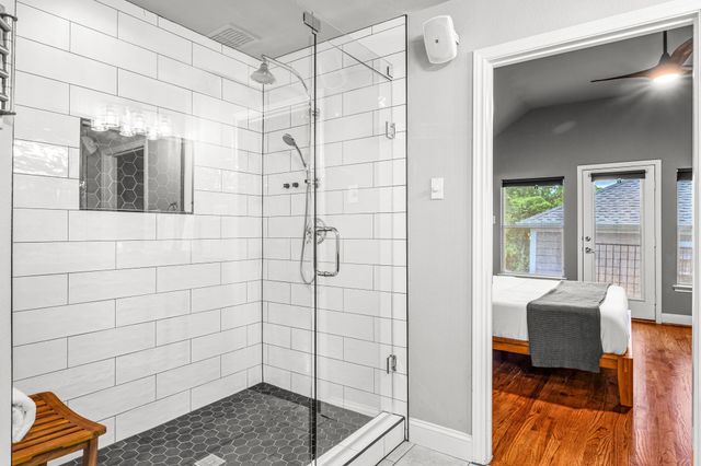 1215 N Bishop Avenue, Dallas, TX 75208