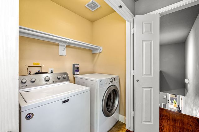 1215 N Bishop Avenue, Dallas, TX 75208