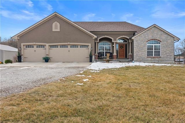 32505 E Lone Jack LeesSummit Road, Lee's Summit, MO 64086