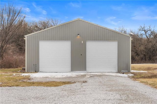 32505 E Lone Jack LeesSummit Road, Lee's Summit, MO 64086