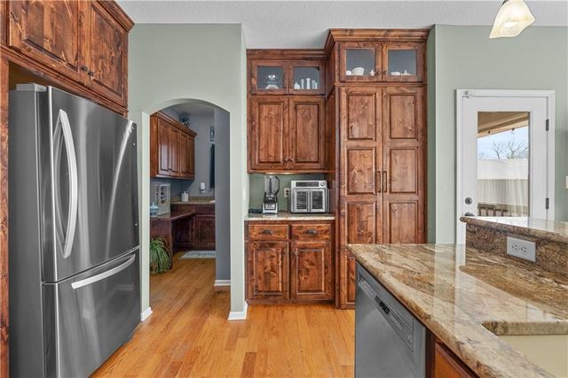 32505 E Lone Jack LeesSummit Road, Lee's Summit, MO 64086