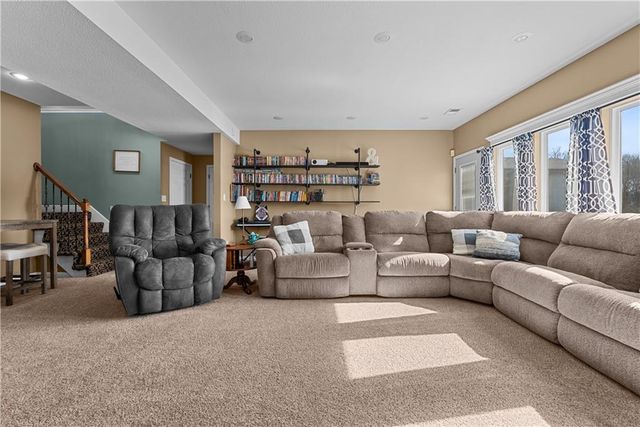 32505 E Lone Jack LeesSummit Road, Lee's Summit, MO 64086