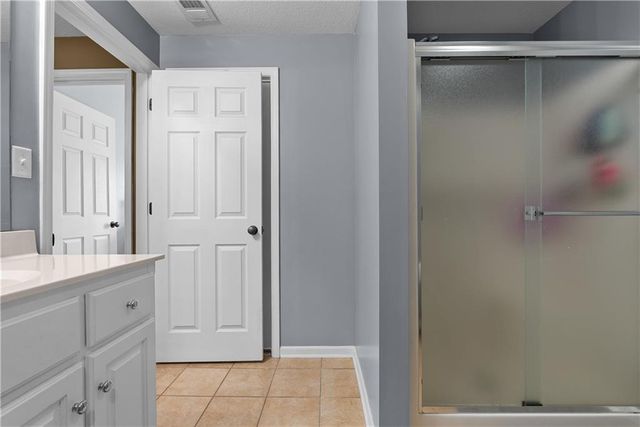 32505 E Lone Jack LeesSummit Road, Lee's Summit, MO 64086