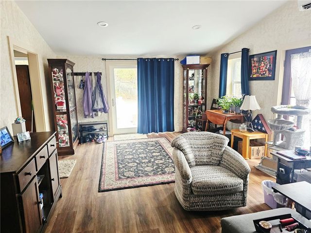 10 Laurel Road, Charlestown, RI 02813